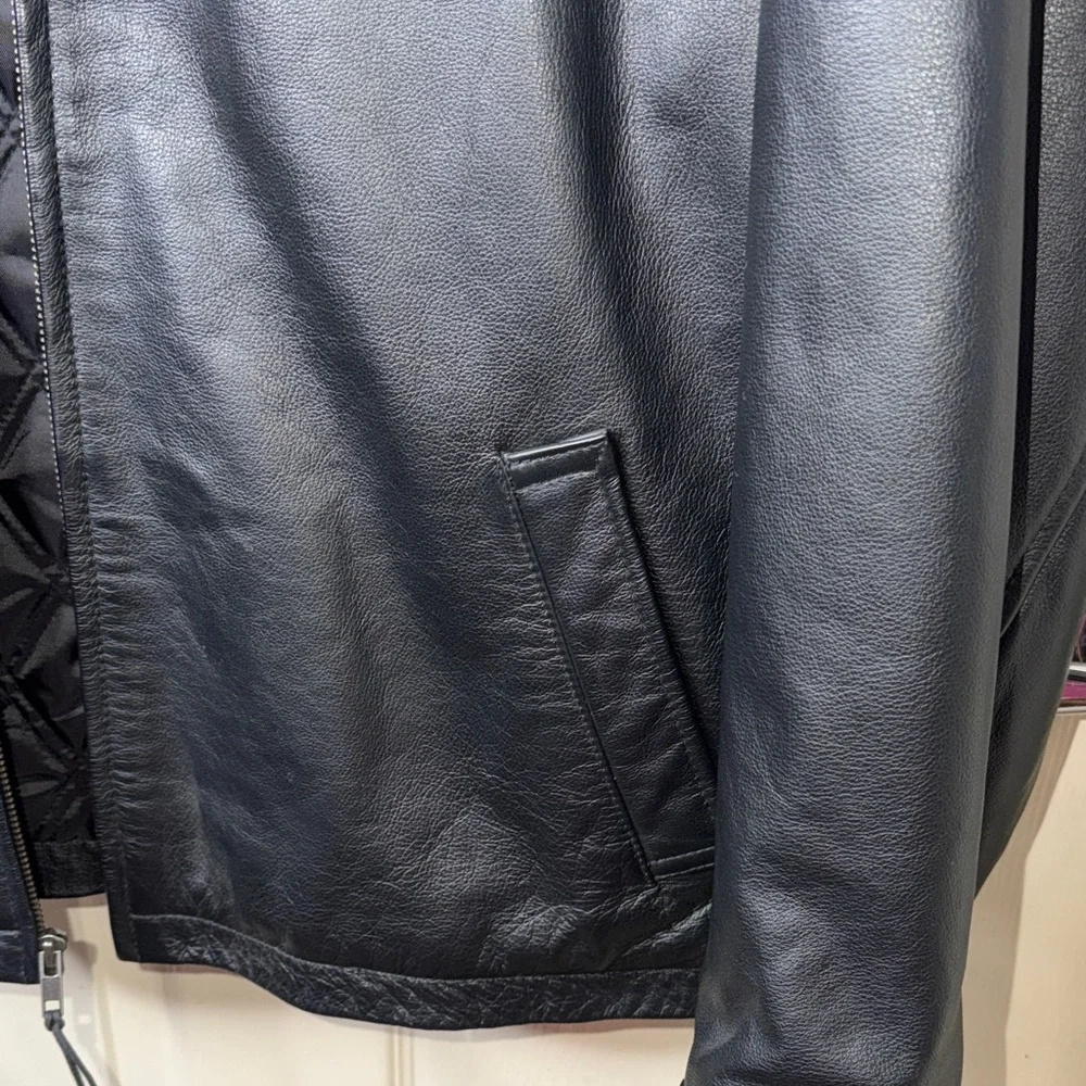 GAP Men's Black Leather Jacket - Picture 4 of 8